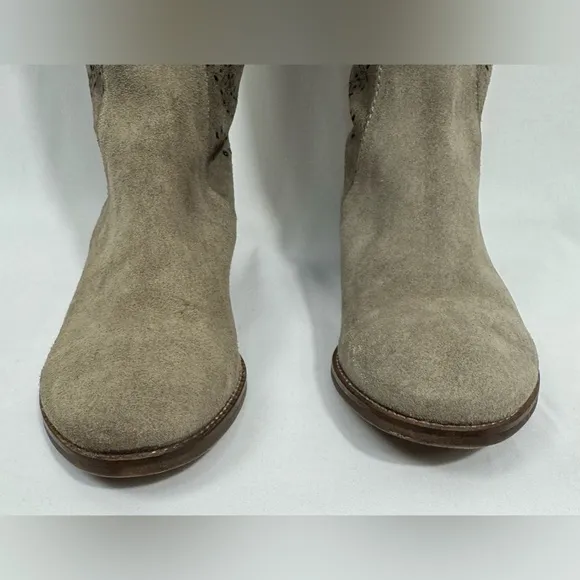 Bata Lace Cut Out Suede Leather Boots Women's Size 36 (5.5-6) Beige Tall Riding