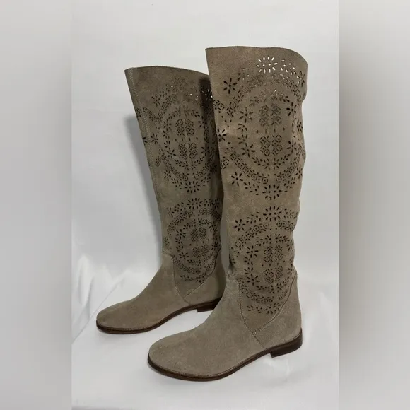 Bata Lace Cut Out Suede Leather Boots Women's Size 36 (5.5-6) Beige Tall Riding