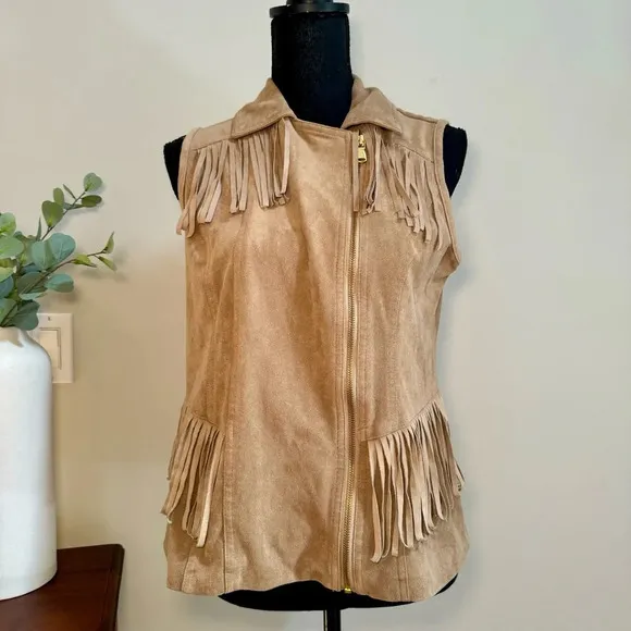 Chicos size 0 (small) tan faux suede vest with fringe boho western cowgirl
