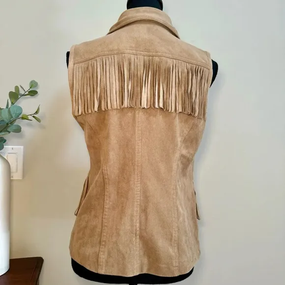 Chicos size 0 (small) tan faux suede vest with fringe boho western cowgirl