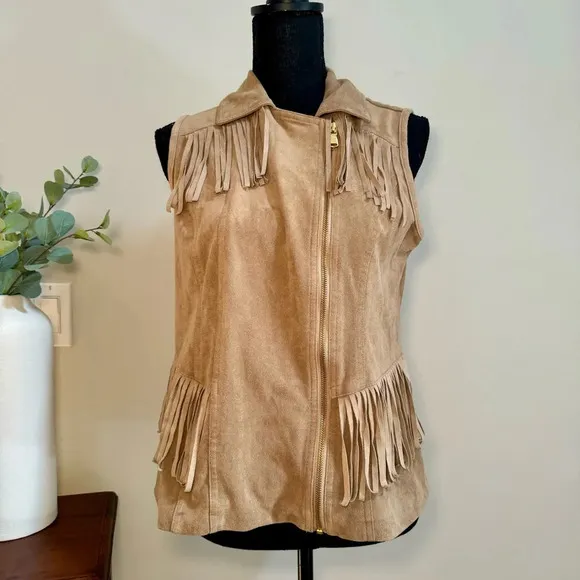 Chicos size 0 (small) tan faux suede vest with fringe boho western cowgirl