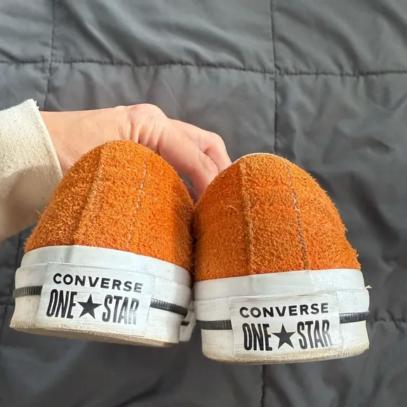 Converse one star ox vintage suede bold mandarin. M7/W9Texas longhorns orange