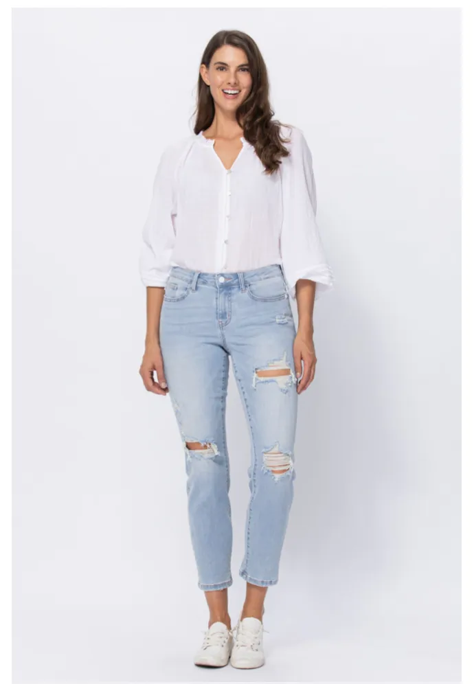 JUDY BLUE Super light distressed boyfriend jean