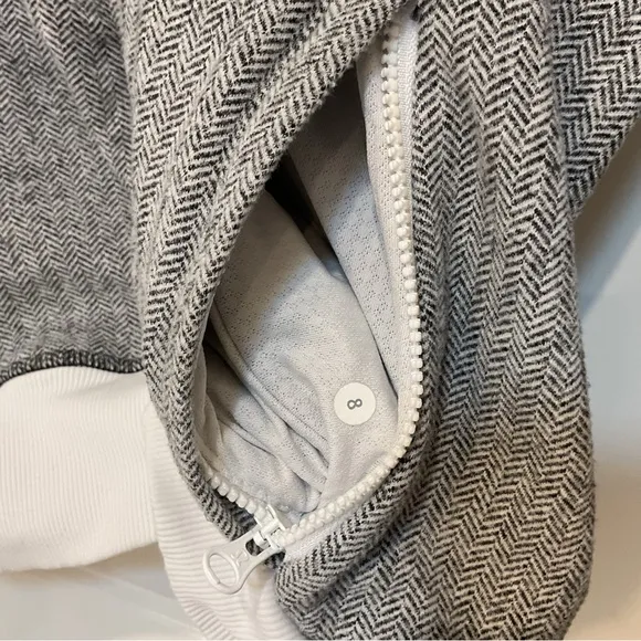 lululemon Be Present Jacket Heathered Herringbone Size 8, EUC