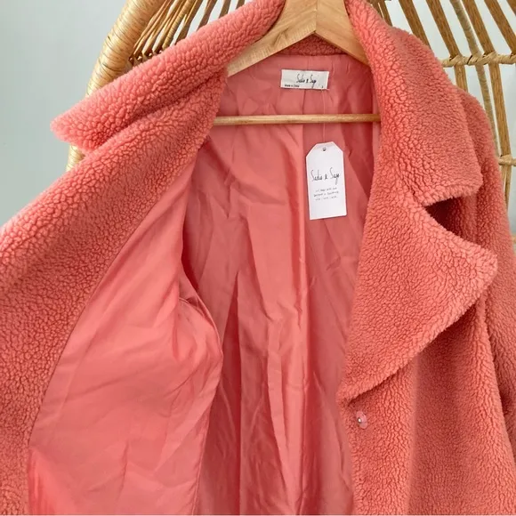 NWT- (Fits like a medium)Sadie And Sage ‘Gemma Teddy Coat’ Baby Pink Color