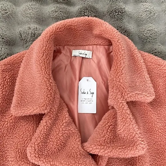 NWT- (Fits like a medium)Sadie And Sage ‘Gemma Teddy Coat’ Baby Pink Color