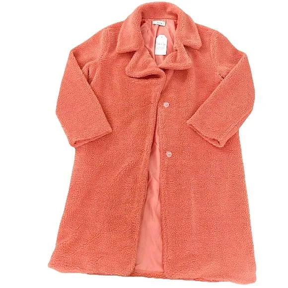 NWT- (Fits like a medium)Sadie And Sage ‘Gemma Teddy Coat’ Baby Pink Color