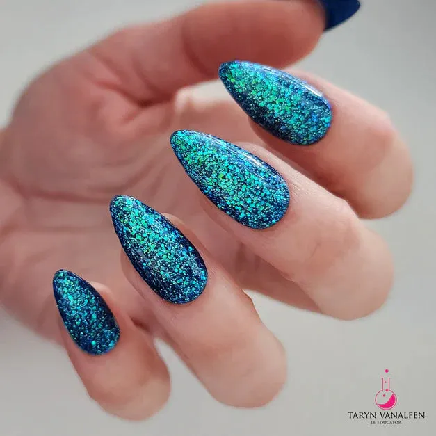 P  Standing Ovation Glitter Gel Polish