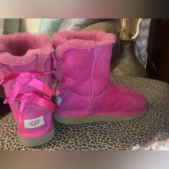 Pink uggs