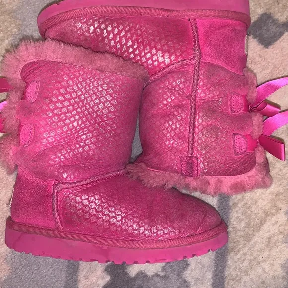 Pink uggs