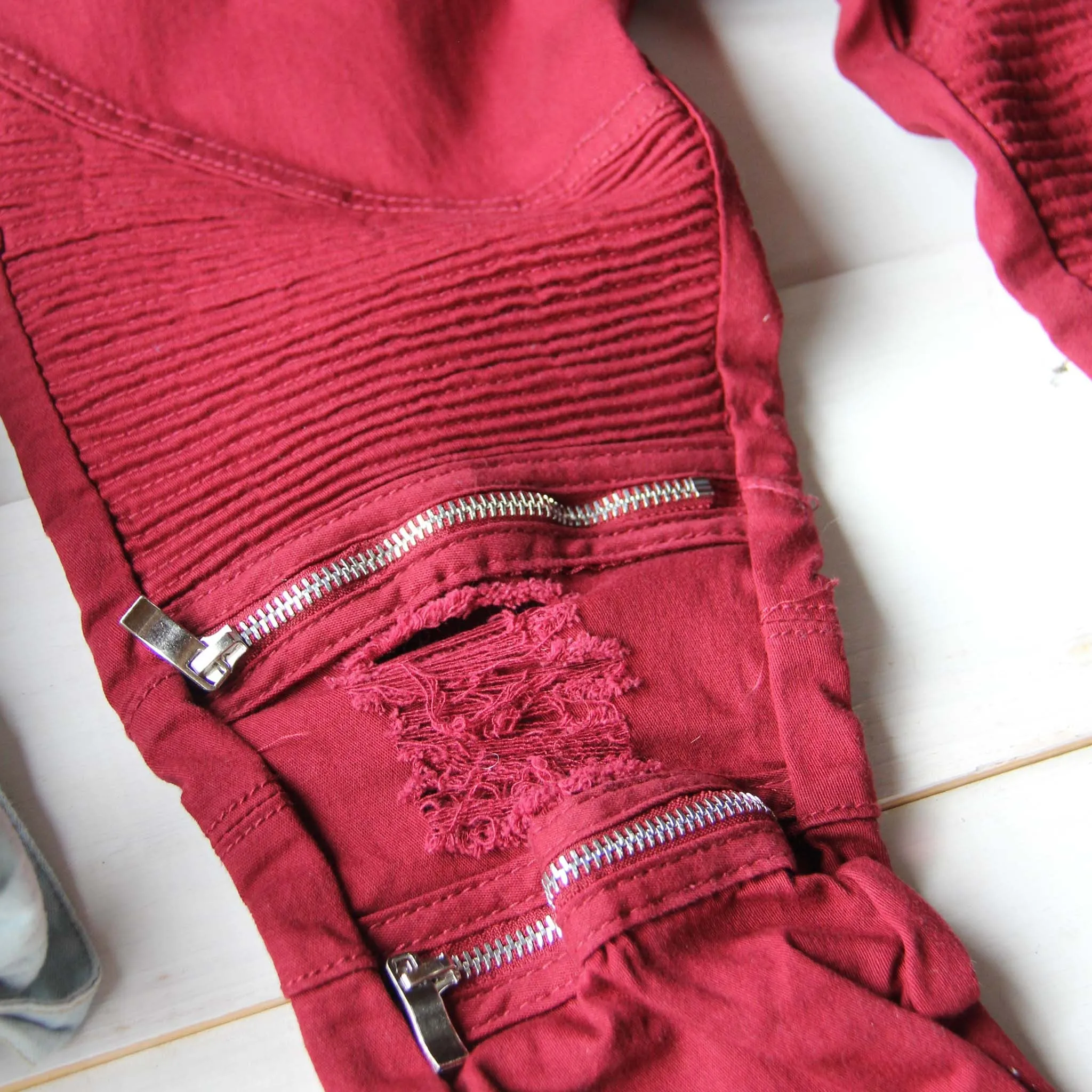 Sage Hills Moto Pants In Burgundy