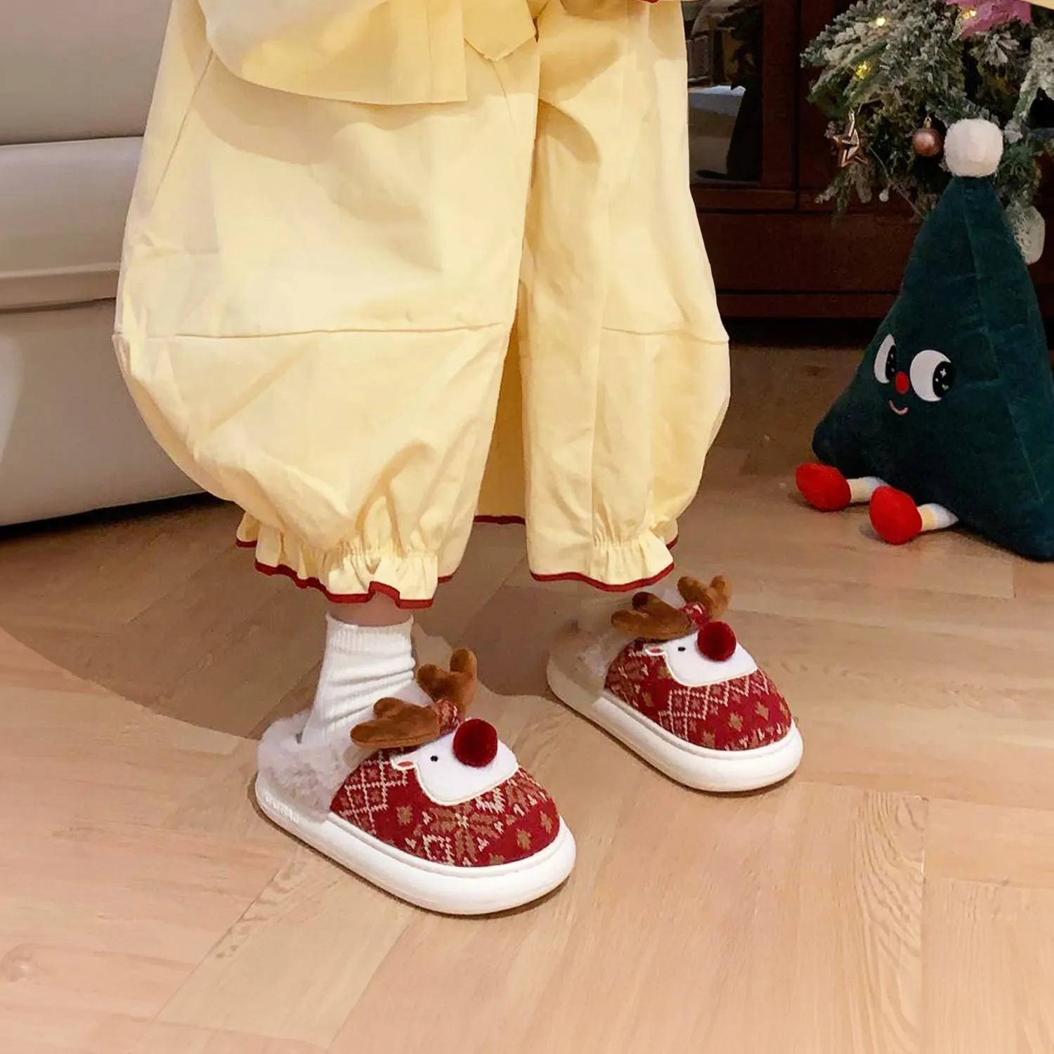 SHOEGEEᵀᴹ Elk Cute Slippers