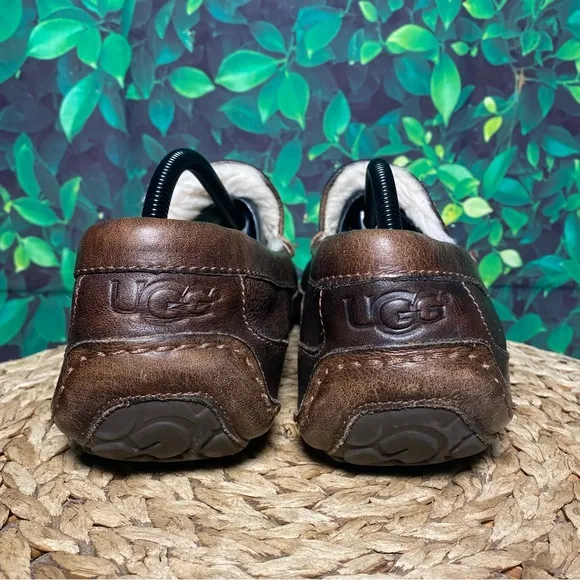 Ugg ascot brown leather insualted house slippers