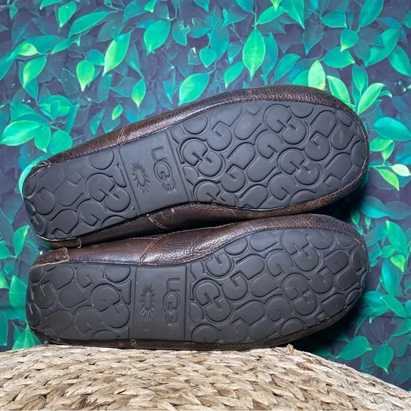Ugg ascot brown leather insualted house slippers