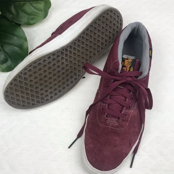 Van’s CAB Lite Ultra Cush Men’s Burgundy Suede Hightops Size 10