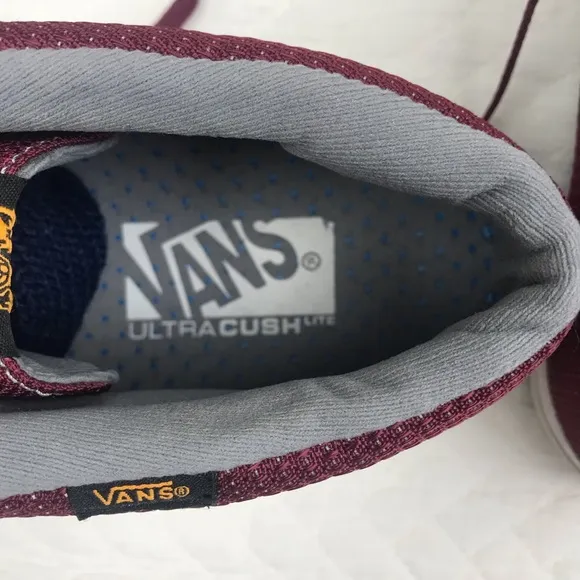 Van’s CAB Lite Ultra Cush Men’s Burgundy Suede Hightops Size 10